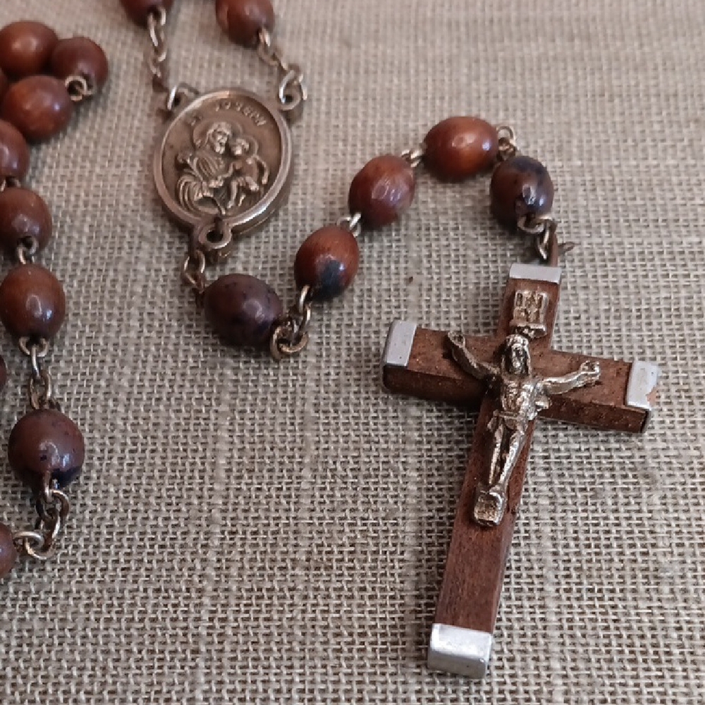 Wood Bead Rosary Neclace Vintage Italy - Picture 2 of 8